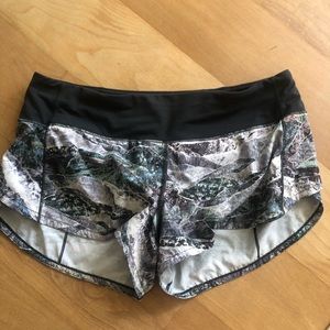 Lululemon 2.5” Speed Up short